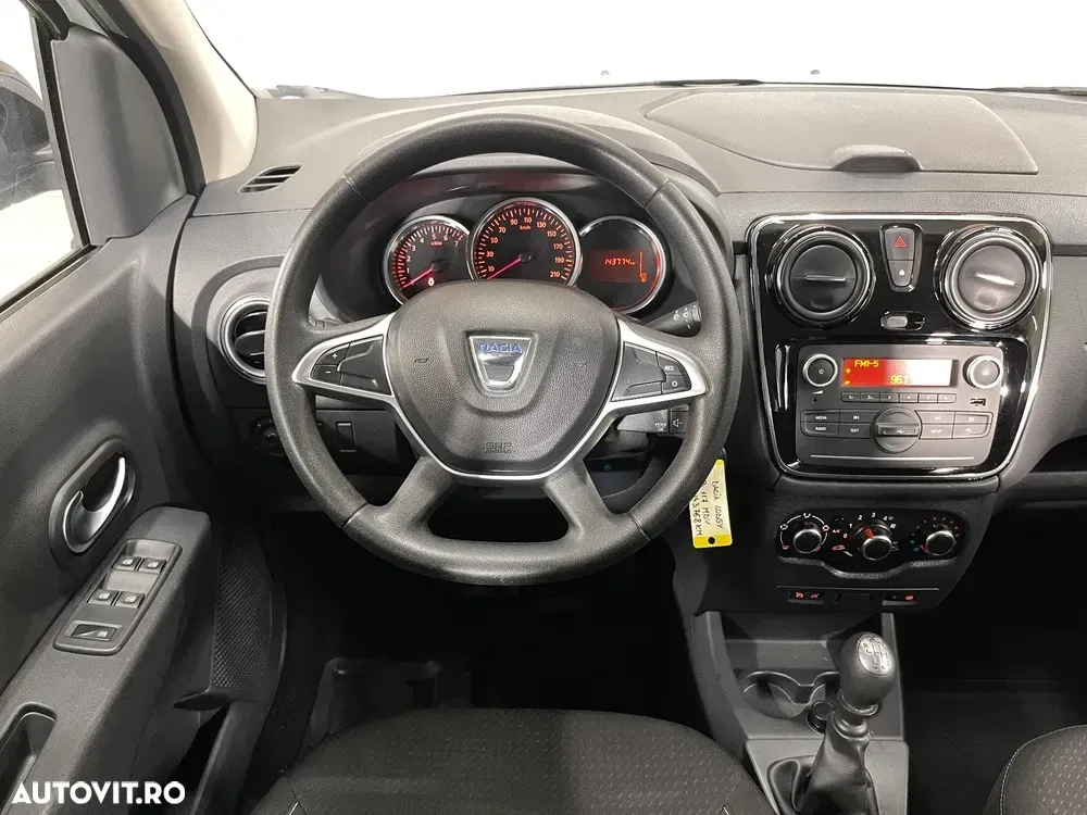 Dacia Lodgy 1.5 Blue dCi Laureate — imagine 6