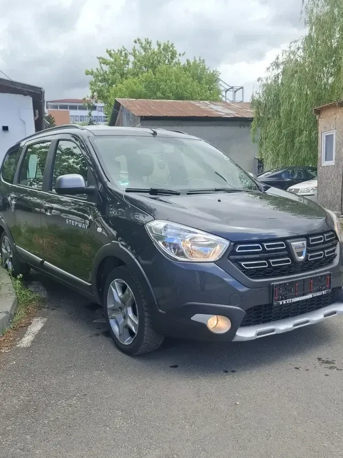 Dacia Lodgy 1.2 TCe Stepway — imagine 2