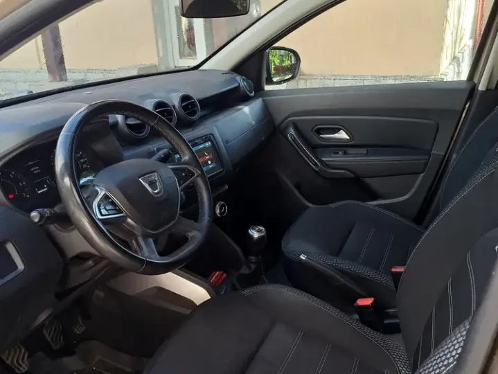Dacia Duster II 1.6 SCe Prestige jante 16"