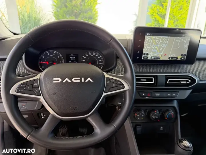 Dacia Logan III TCe 90 MT5 Expression