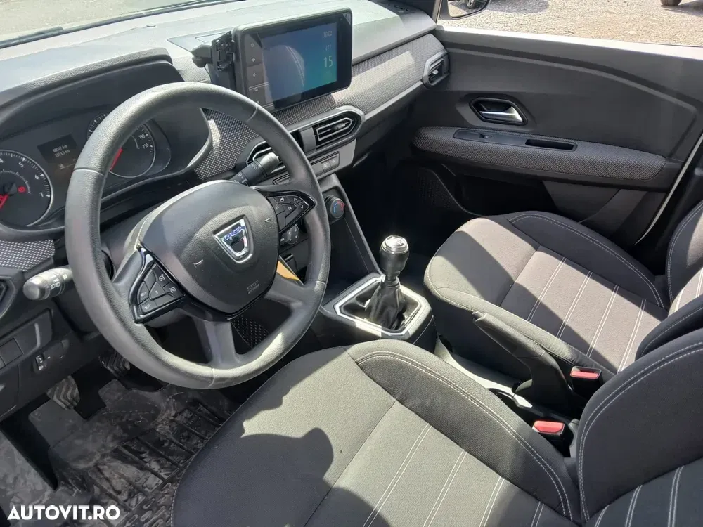 Dacia Logan TCe 90 MT5 Expression — imagine 5