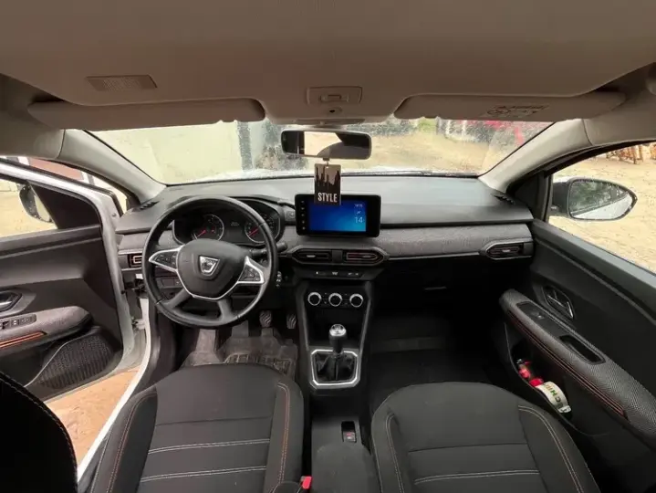 Dacia Sandero Stepway III TCe 90 MT6 Essential