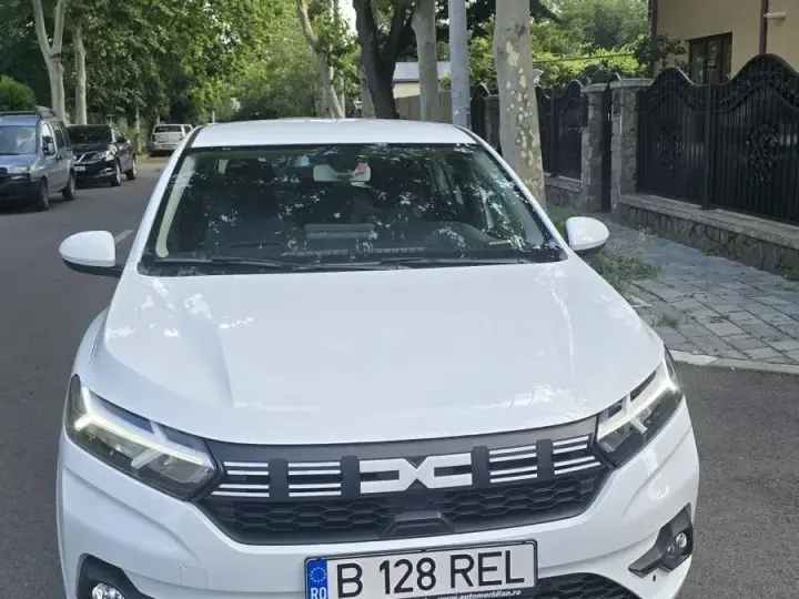 Dacia Logan III TCe 90 MT6 Journey
