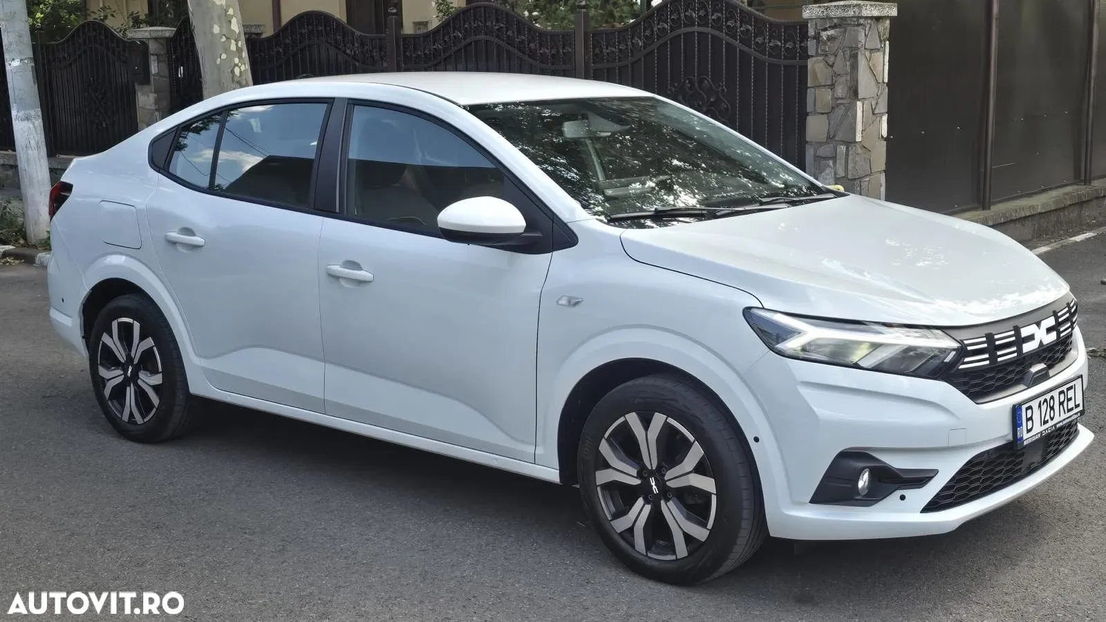 Dacia Logan III TCe 90 MT6 Journey — imagine 5