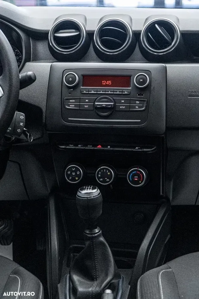 Dacia Duster 1.5 Blue dCi 4WD Comfort — imagine 4