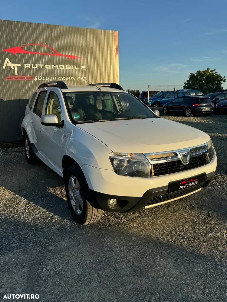 Dacia Duster I 1.6 16V 4x4 Prestige — imagine 4