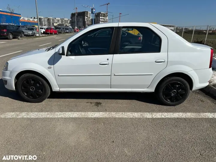 Dacia Logan I 1.6 MPI Laureate
