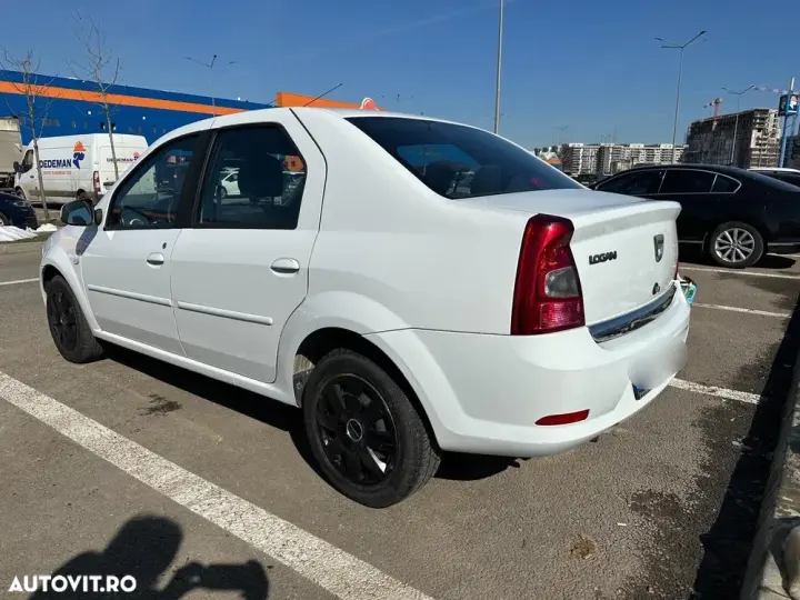 Dacia Logan I 1.6 MPI Laureate