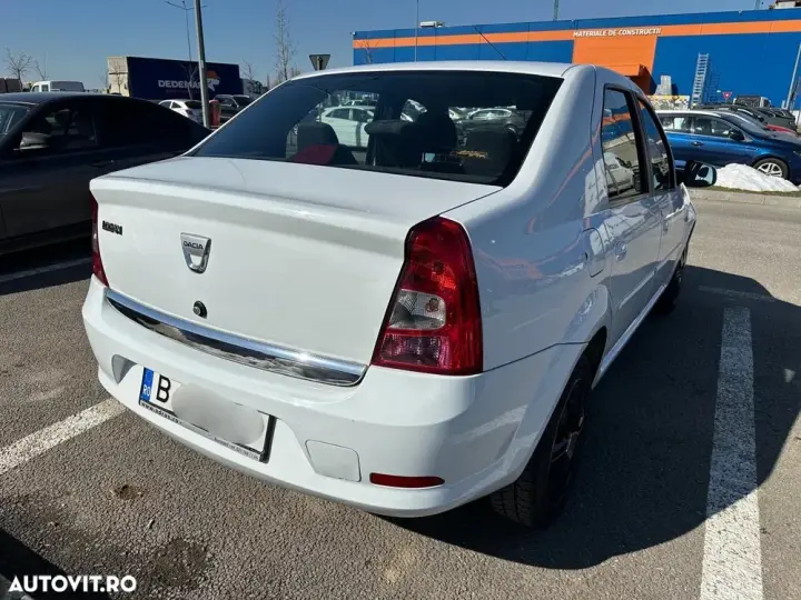 Dacia Logan I 1.6 MPI Laureate
