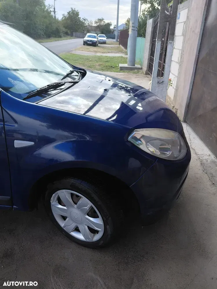 Dacia Sandero I — imagine 3