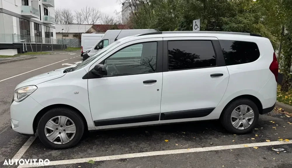 Dacia Lodgy 1.5 Blue dCi Laureate — imagine 3