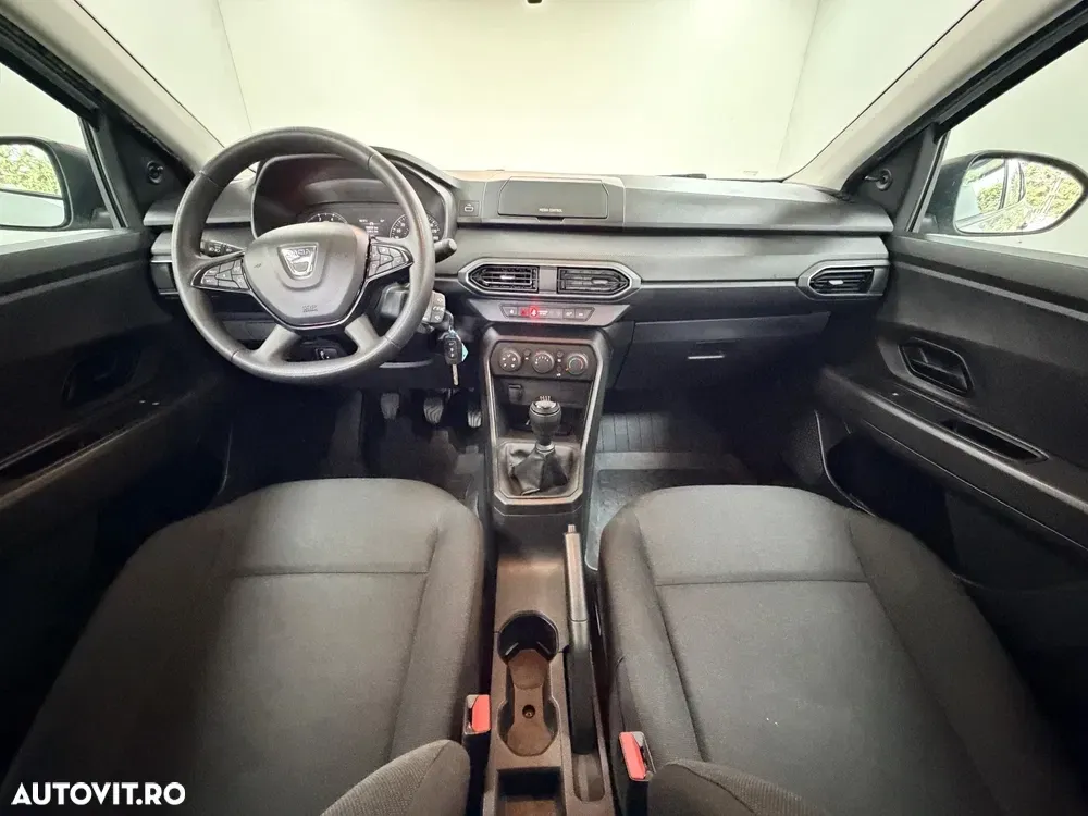 Dacia Logan TCe 90 Essential — imagine 6