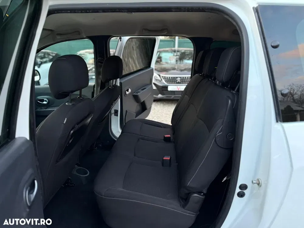 Dacia Lodgy 1.5 Blue dCi Laureate — imagine 6