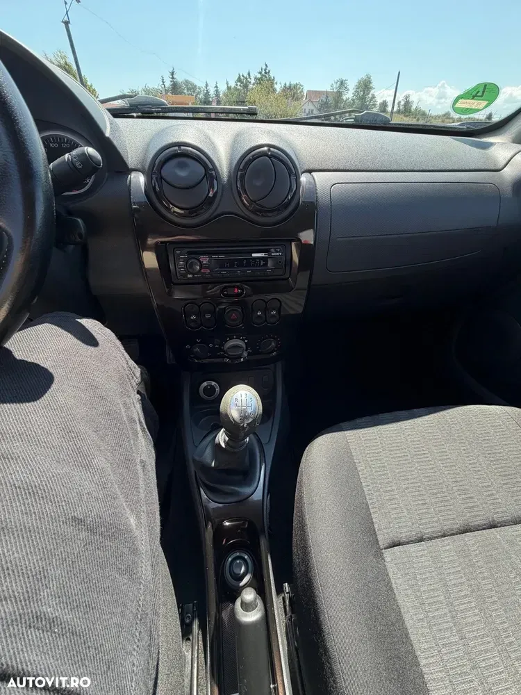 Dacia Duster dCi 90 FAP 4x4 Ambiance — imagine 4