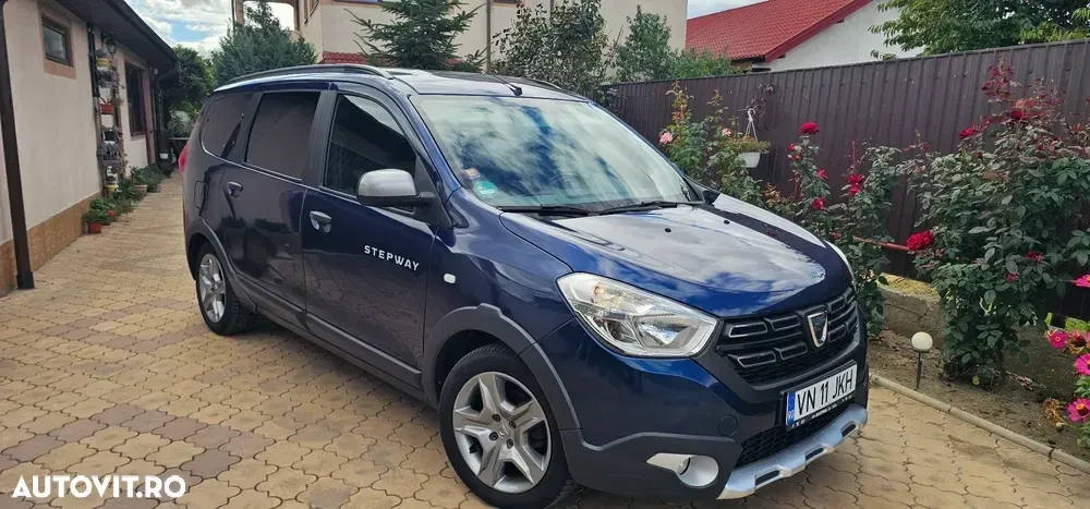 Dacia Lodgy 1.6 102 CP Stepway — imagine 2