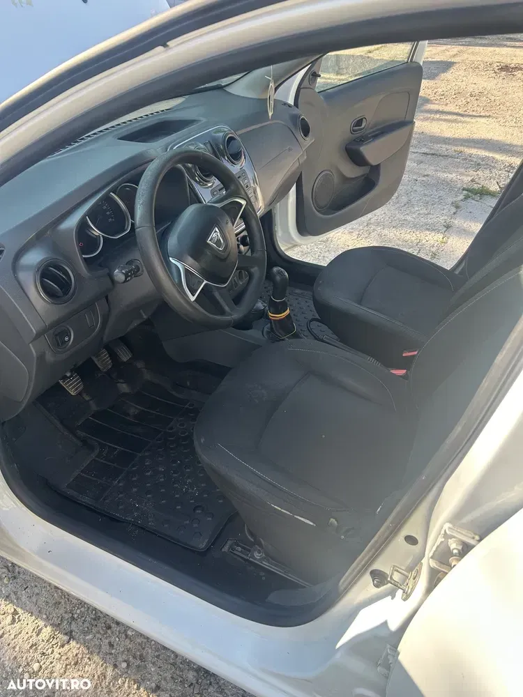 Dacia Logan — imagine 2