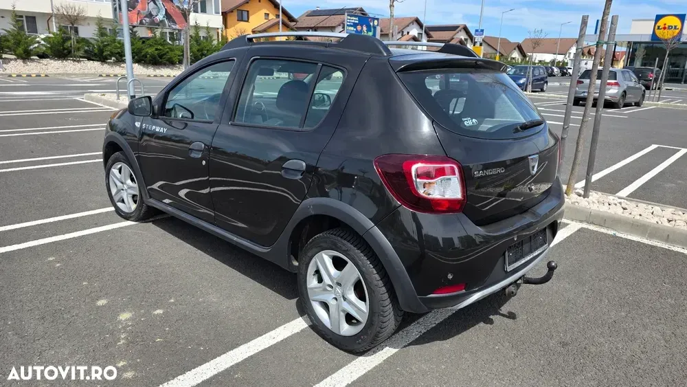 Dacia Sandero Stepway dCi 90 Celebration — imagine 3