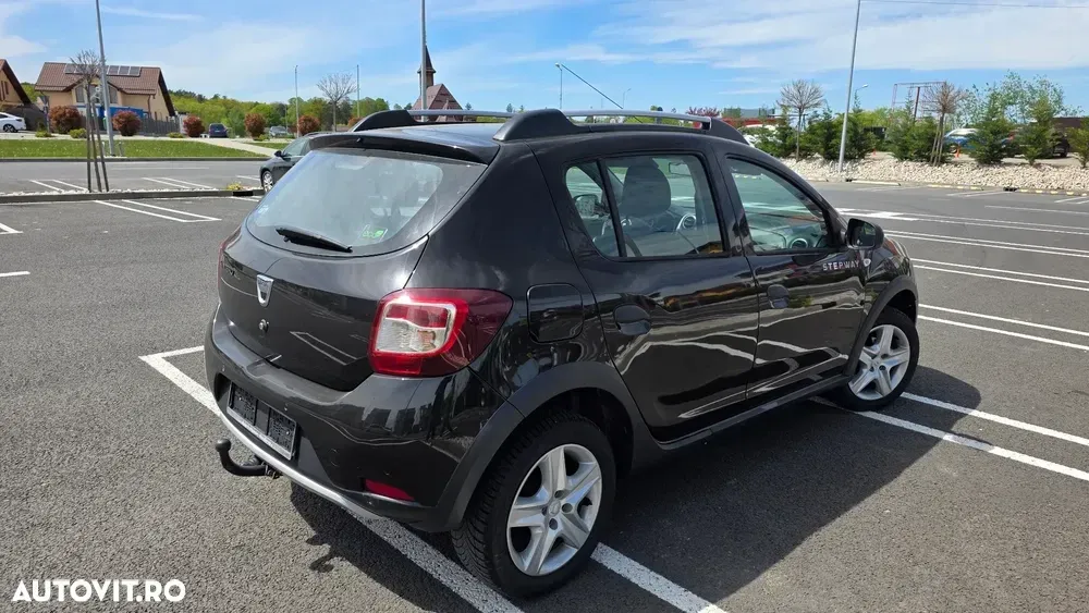 Dacia Sandero Stepway dCi 90 Celebration — imagine 2