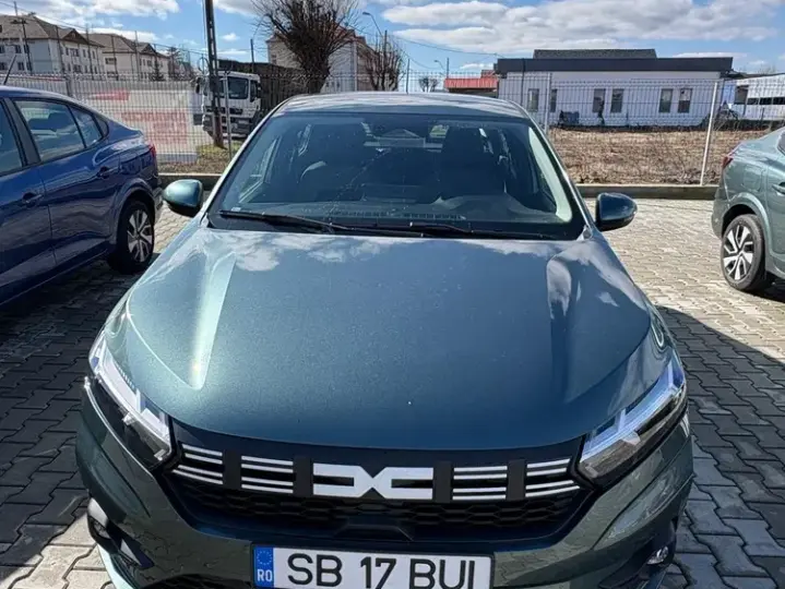 Dacia Logan III TCe 90 MT6 Expression