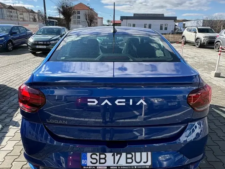 Dacia Logan III TCe 90 MT5 Expression