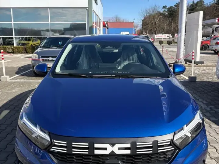 Dacia Logan III TCe 90 MT5 Expression