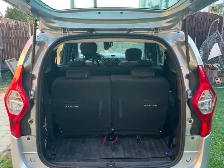 Dacia Lodgy TCe 130 GPF Stepway