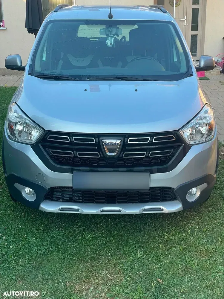 Dacia Lodgy TCe 130 GPF Stepway — imagine 3
