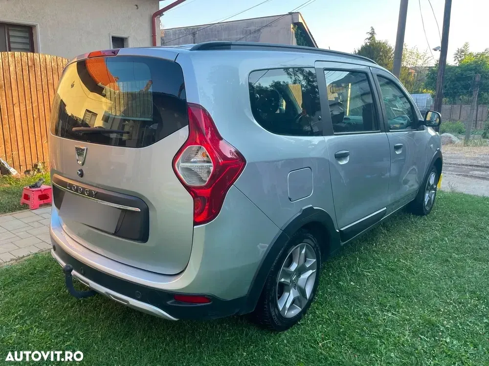 Dacia Lodgy TCe 130 GPF Stepway — imagine 4