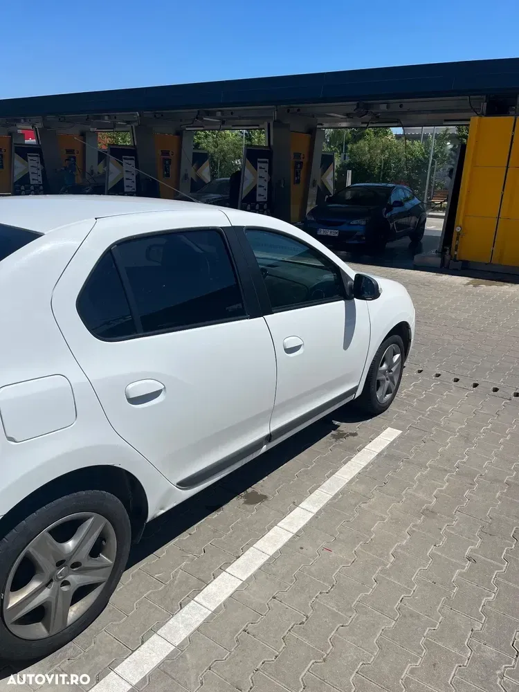 Dacia Logan 1.2 Laureate — imagine 3