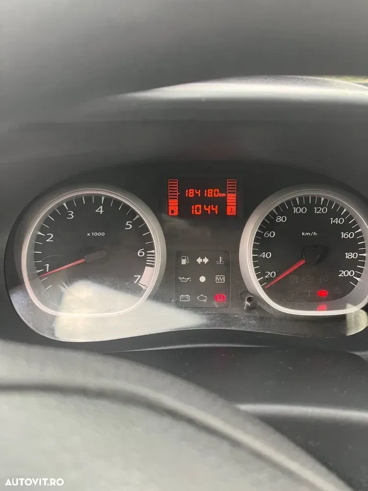 Dacia Duster I 1.6 4x2 Laureate — imagine 4
