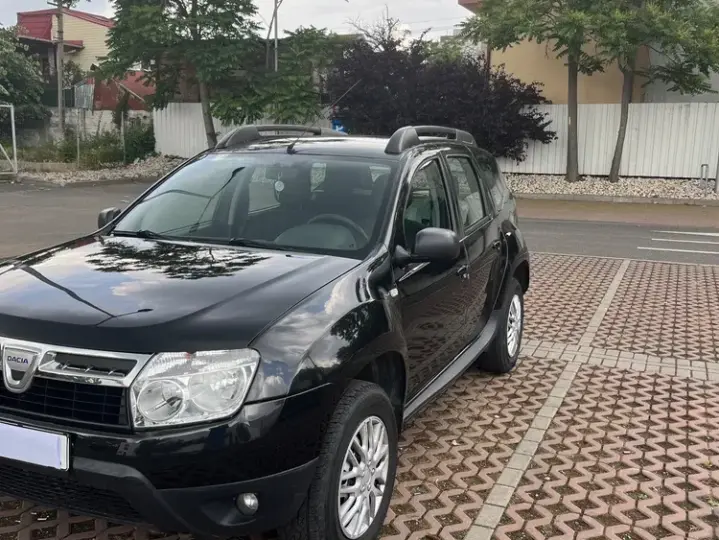 Dacia Duster I 1.6 4x2 Laureate