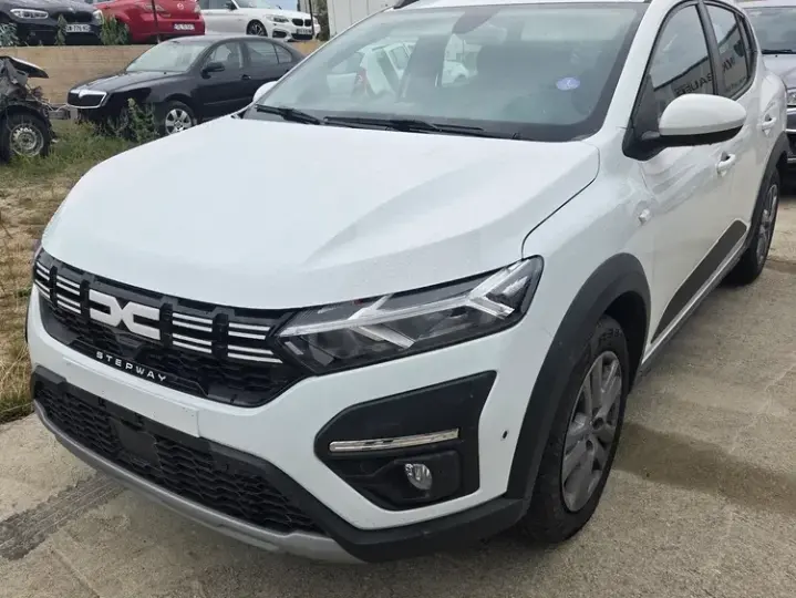 Dacia Sandero Stepway III TCe 90 Essential