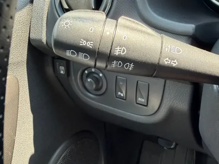 Dacia Logan III 0.9 TCe SL Prestige PLUS