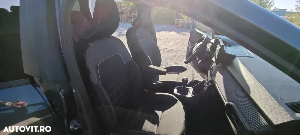 Dacia Jogger 7 locuri TCe 110 SL Extreme — imagine 4