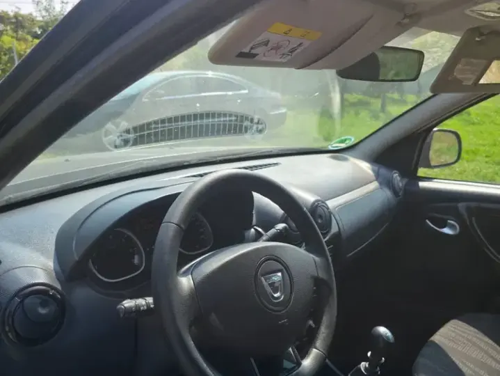 Dacia Duster 1.6 16V 105 4x4 Laureate