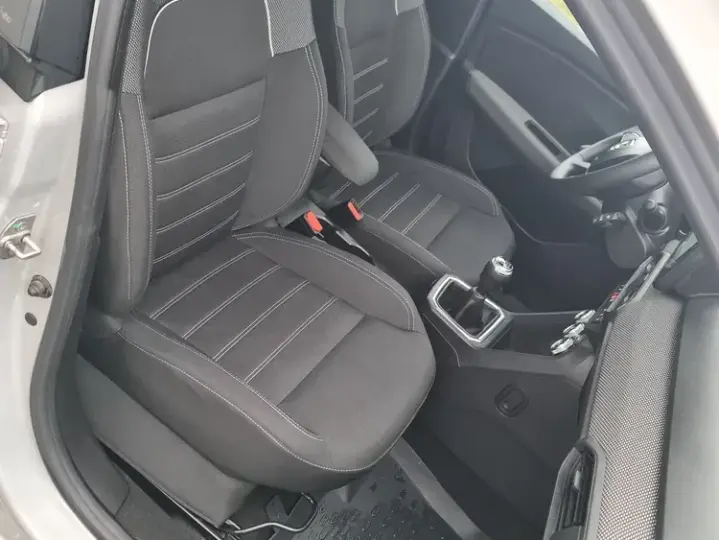 Dacia Logan III TCe 90 MT6 Comfort