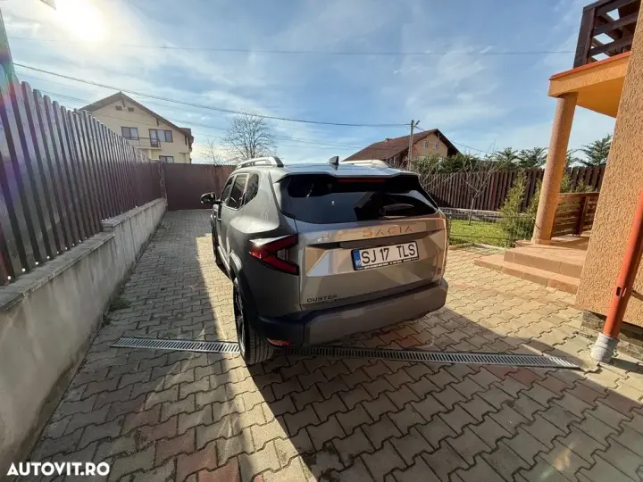 Dacia Duster III HEV 140 Expression