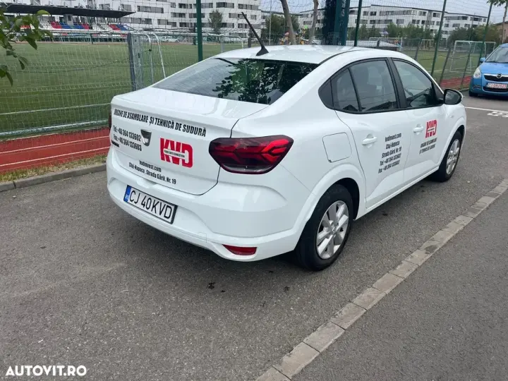Dacia Logan III TCe 90 MT6 Expression