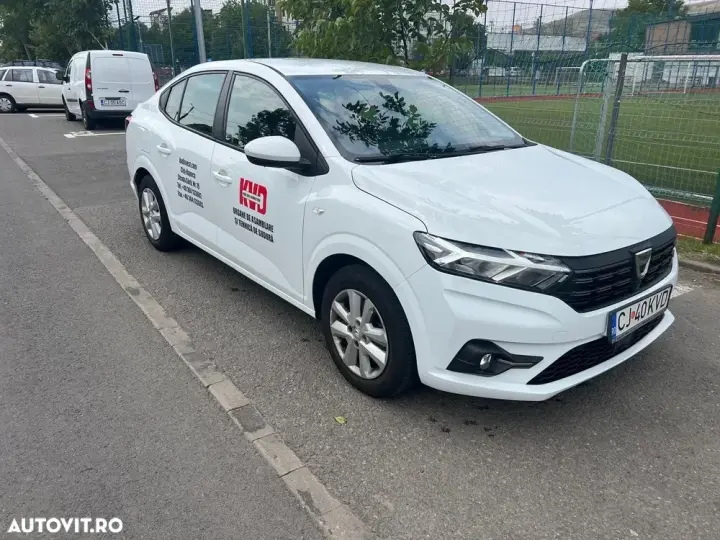 Dacia Logan III TCe 90 MT6 Expression