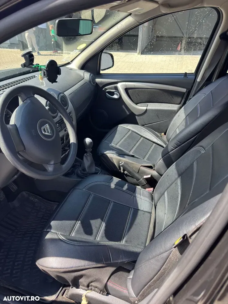 Dacia Duster I dCi 110 FAP 4x4 Laureate — imagine 6