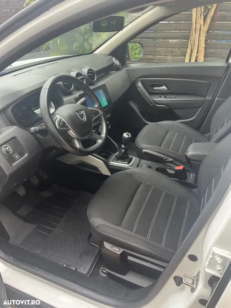 Dacia Duster Blue dCi 115 4WD Prestige — imagine 4
