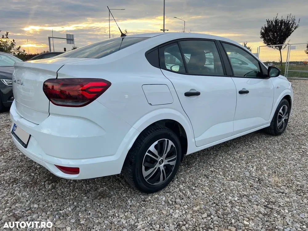 Dacia Logan TCe 90 Essential — imagine 2