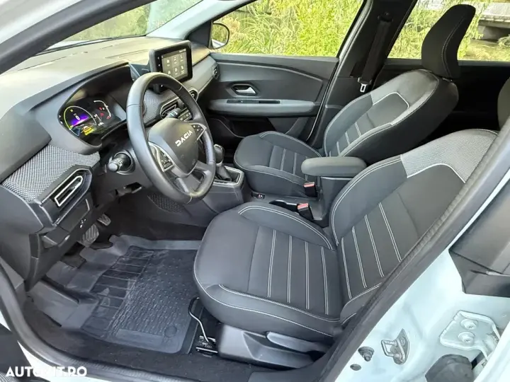 Dacia Jogger 5 locuri HEV 140 Expression