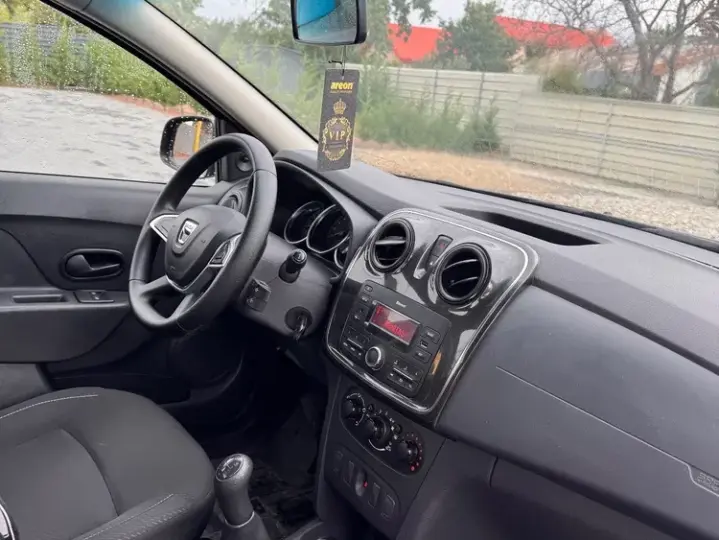 Dacia Logan II 1.0 SCe Laureate