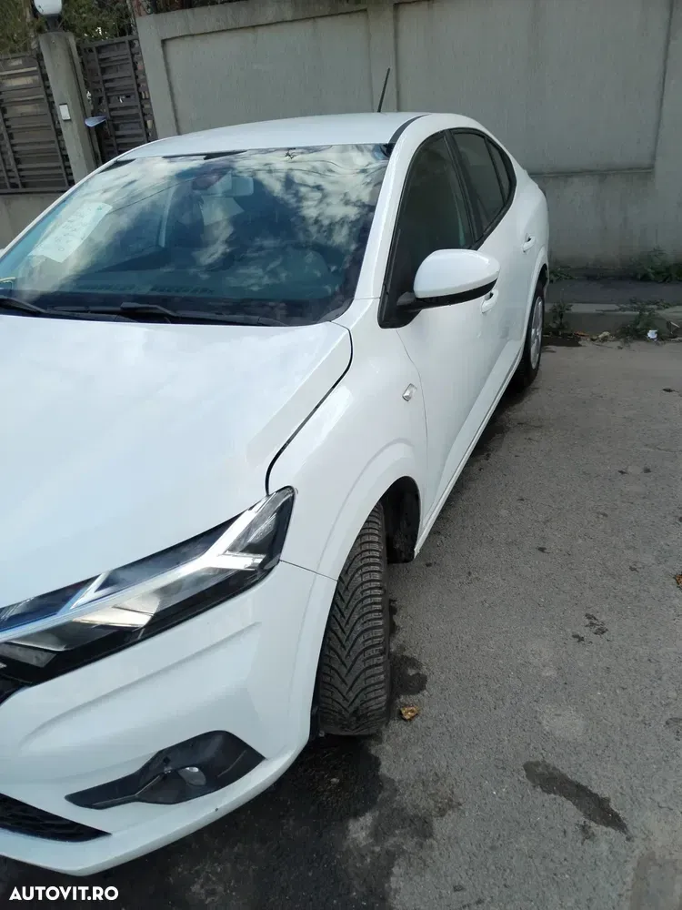 Dacia Logan III TCe 90 MT5 Comfort — imagine 3