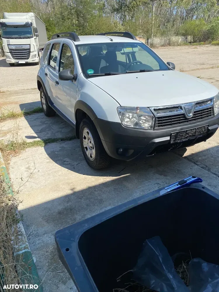 Dacia Duster 1.6 4x2 Ambiance — imagine 4