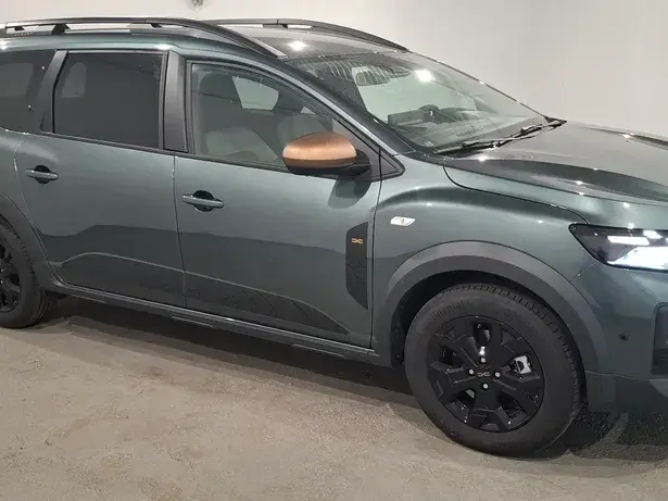 Dacia Jogger 7 locuri HEV 155 Extreme