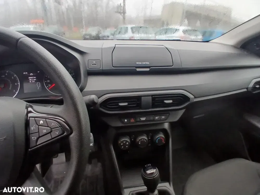 Dacia Logan III TCe 90 Essential — imagine 6