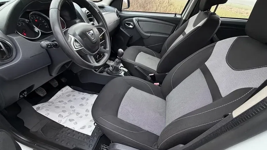 Dacia Duster I dCi 110 FAP 4x4 Prestige — imagine 3