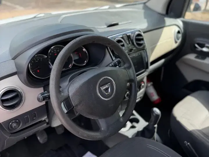 Dacia Lodgy 1.6 Laureate